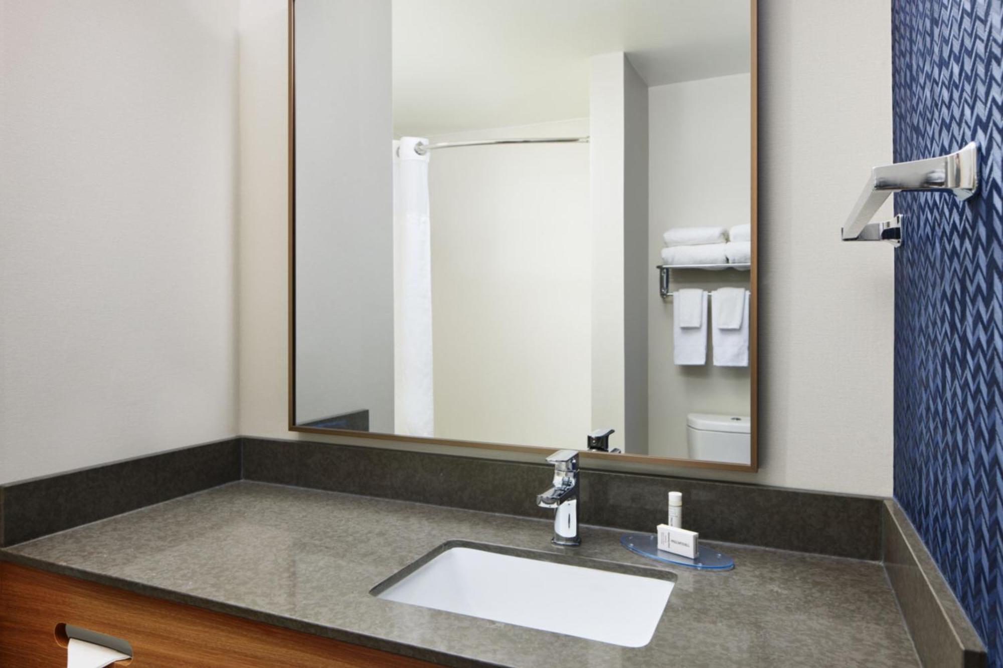 Fairfield Inn & Suites Worcester Auburn Ngoại thất bức ảnh